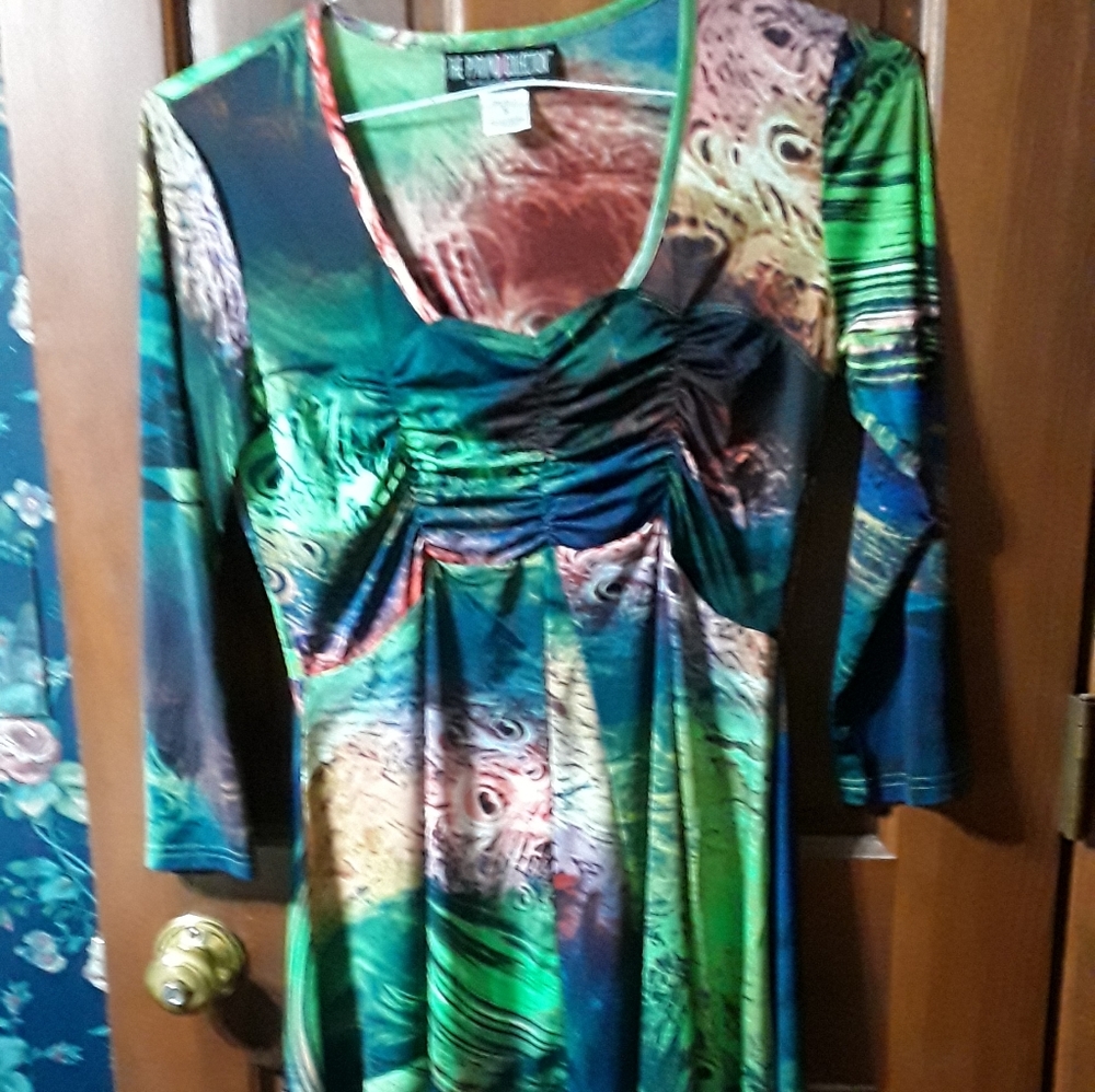 Pyramid Collection Colorful Tunic